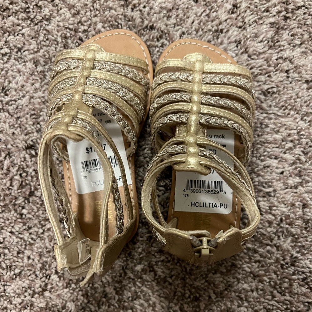 Toddler size 7 Sandals